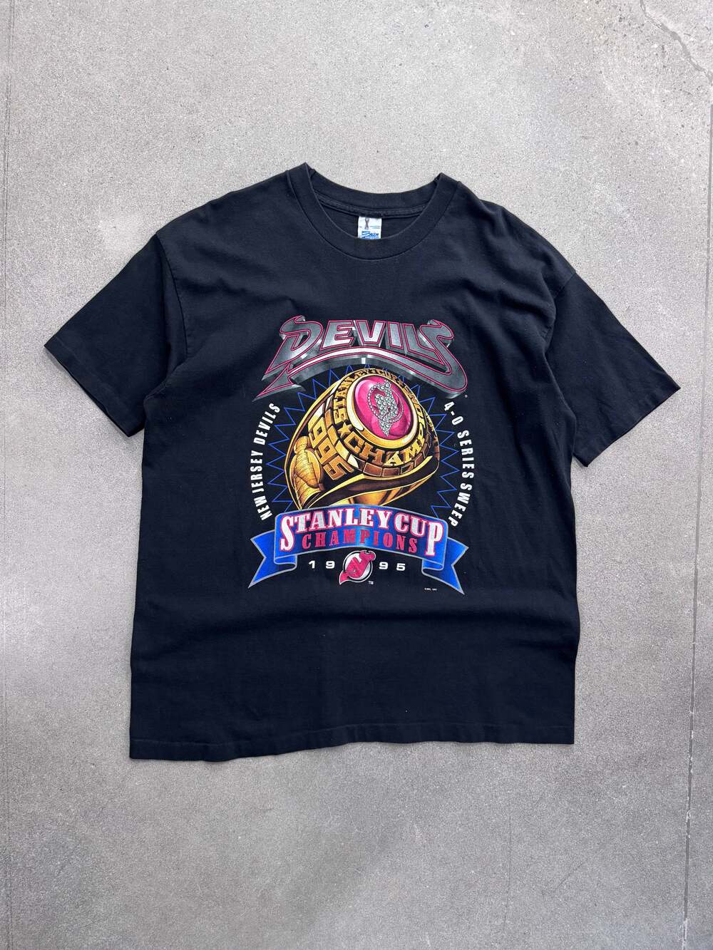 Vintage 1995 Salem Sportswear New Jersey Devils Stanley Cup NHL Champions T-Shir